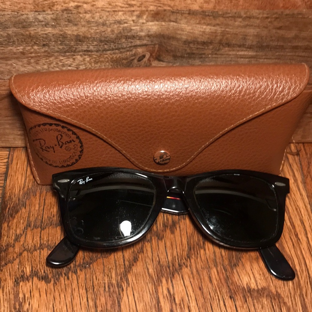 SOLD- original Tortoise Rayban Wayfarer